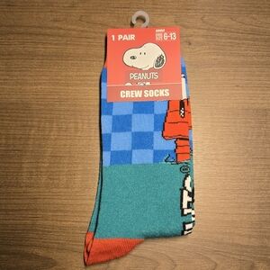 Men's Peanuts Sleeping Snoopy Socks. NWT